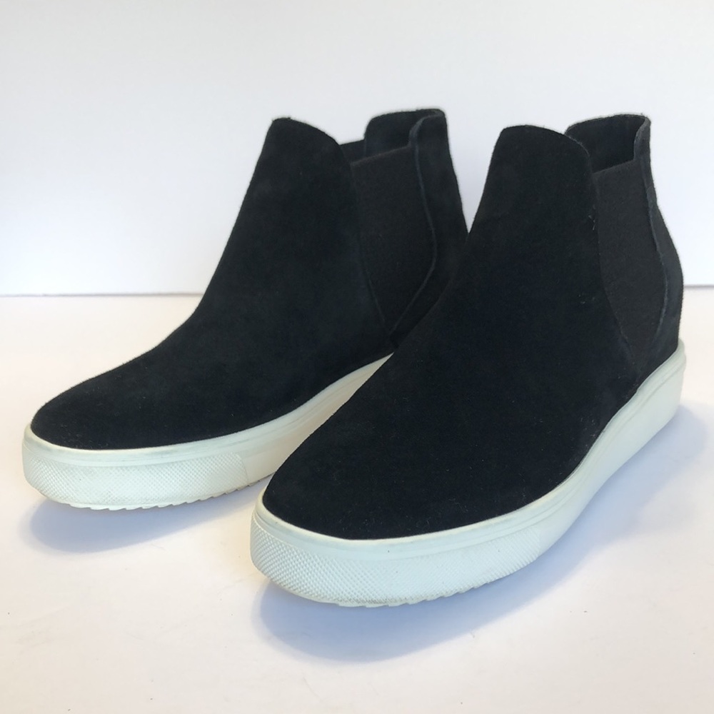 Steve Madden Black Sultan Suede Pull Ankle Boots size 8 M